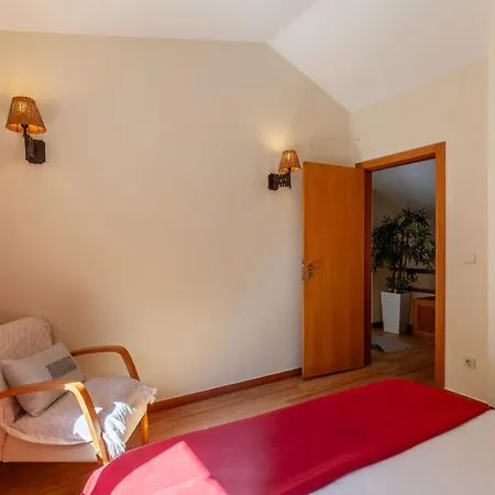 Martins - Minho's Guest *